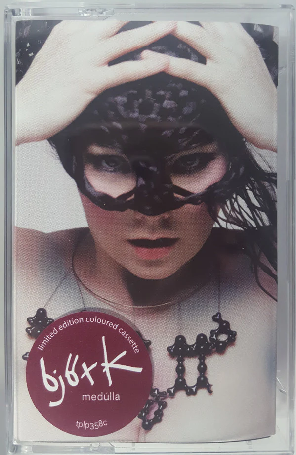 BJORK - MEDULLA : PURPLE CASSETTE - CS