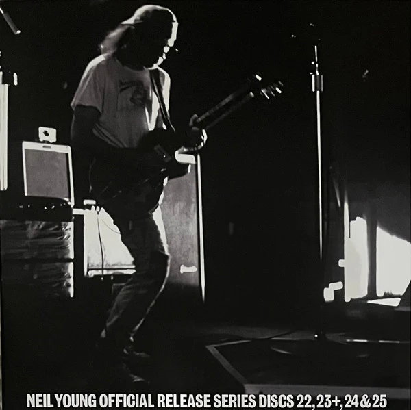 YOUNG, NEIL & CRAZY HORSE - RAGGED GLORY + 4 : 3LP (2023 REMASTER) - LP